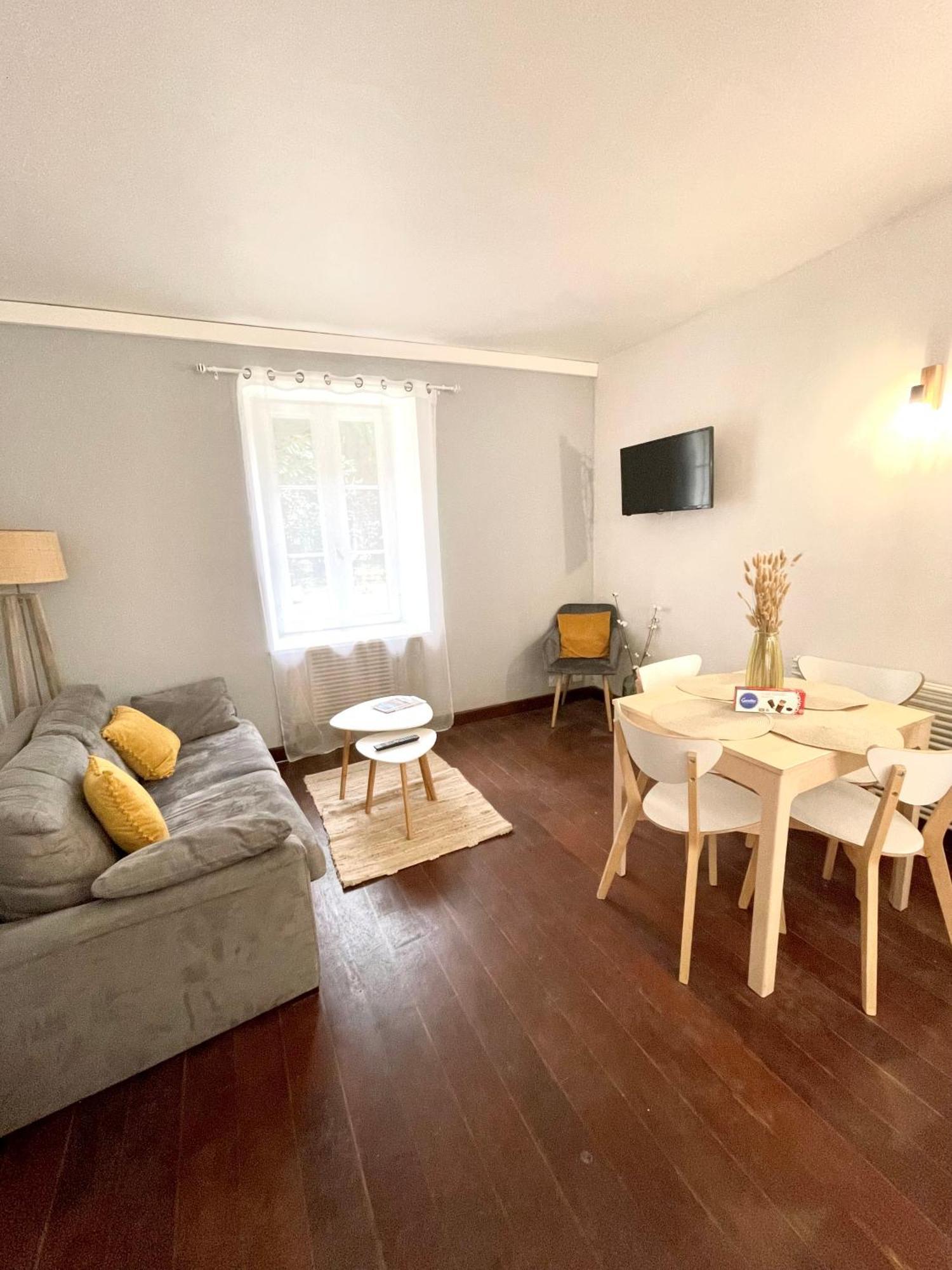 T2 Situe Au Coeur Du Centre Historique De Dinan Apartamento Exterior foto